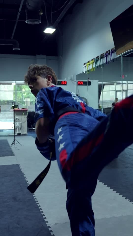 Una patada durante un entrenamiento